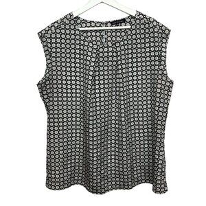 Violet & Claire Plus Size 2X Black White Geometric Sleeveless Blouse